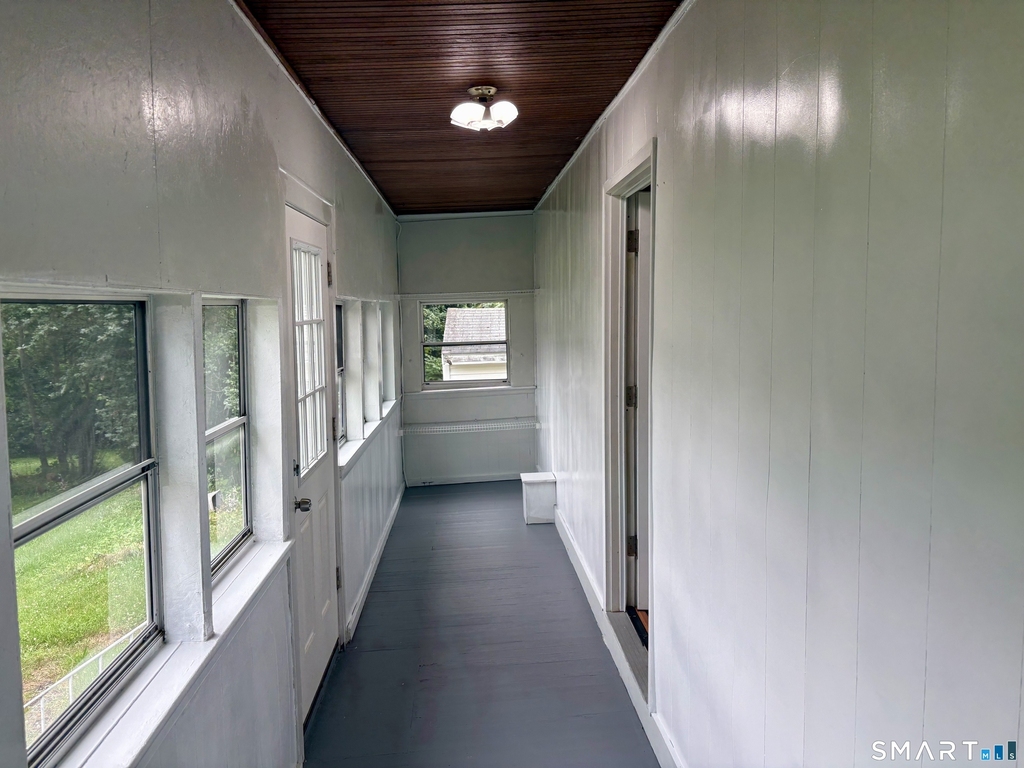 565 Sylvan Avenue - Photo 15