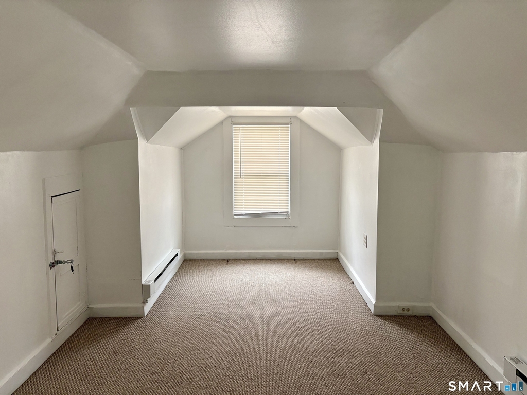 565 Sylvan Avenue - Photo 16