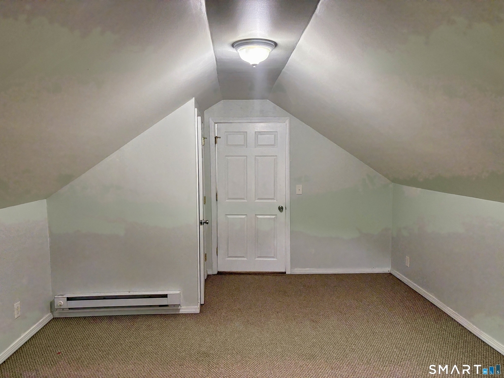 565 Sylvan Avenue - Photo 18