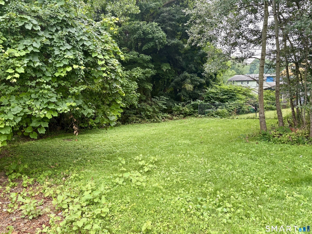 565 Sylvan Avenue - Photo 19
