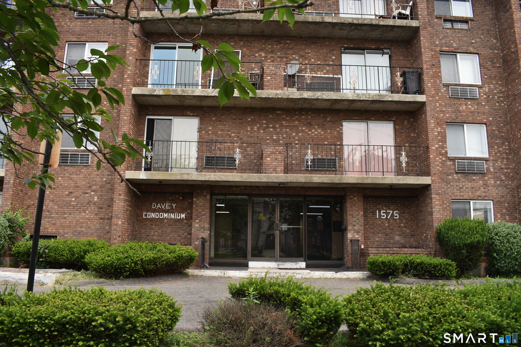 1575 Boston Avenue - Photo 0