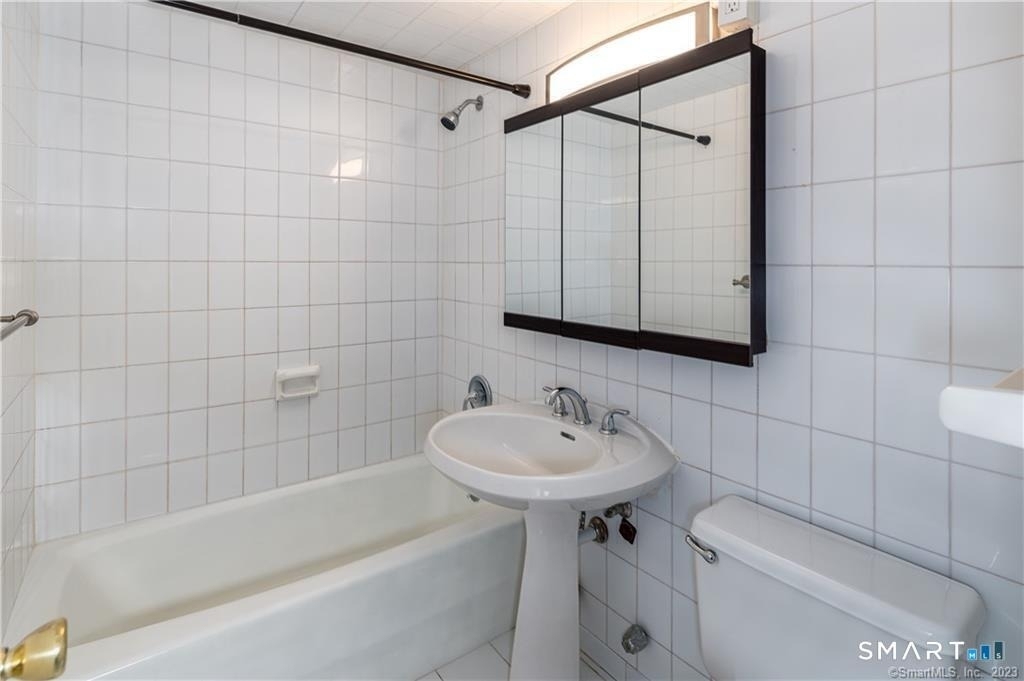 444 Bedford Street - Photo 10
