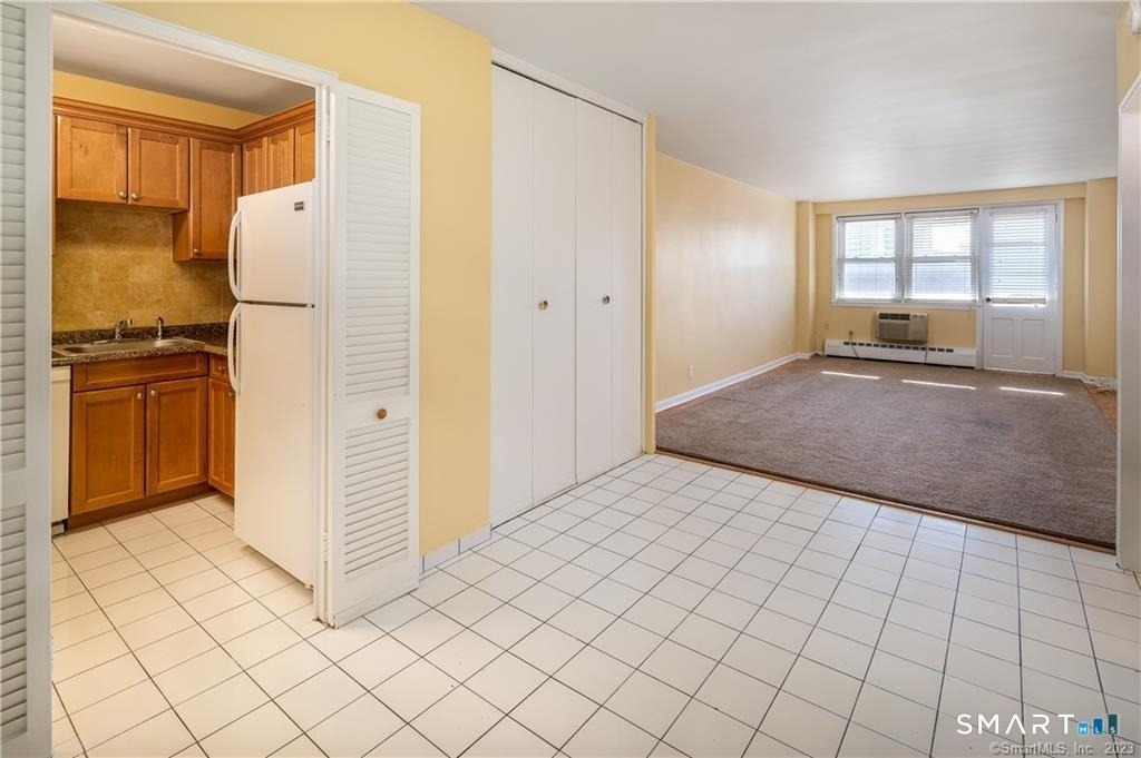 444 Bedford Street - Photo 3