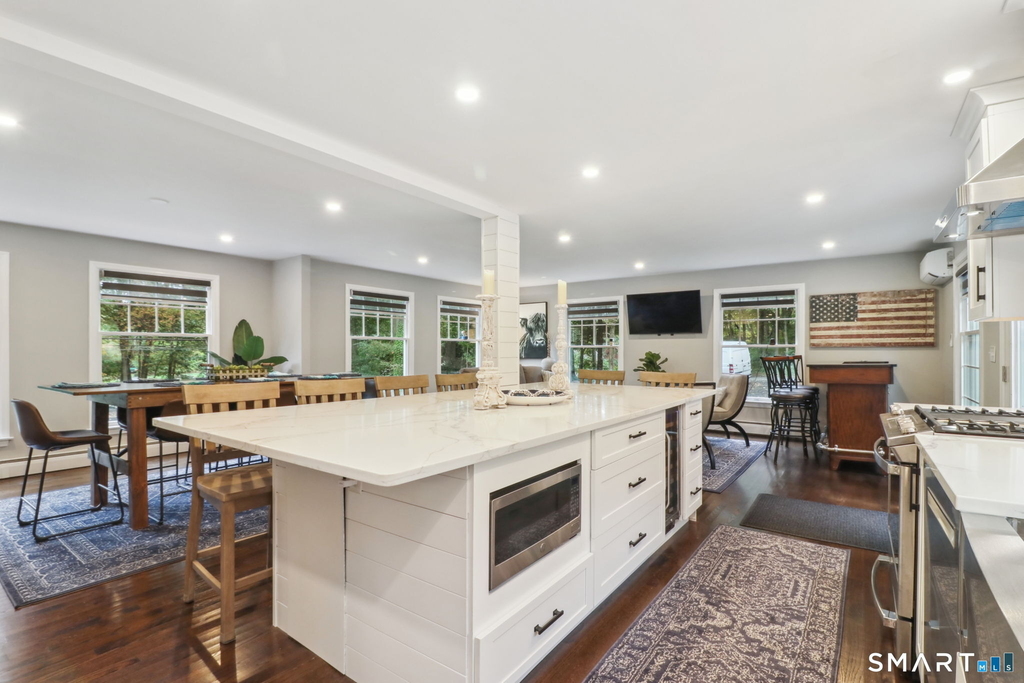 60 Little Meadow Road - Photo 4