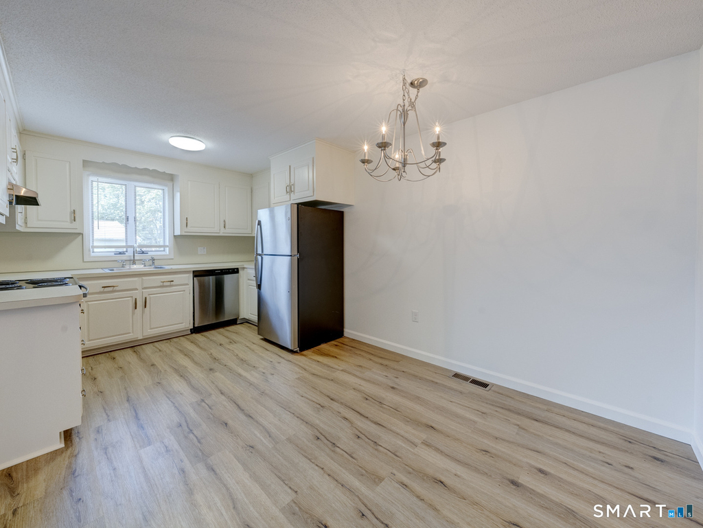54 Oak Street - Photo 7