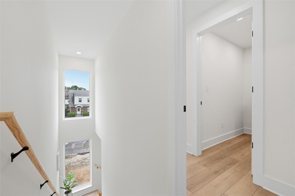1361 Hawthorne St - Photo 25