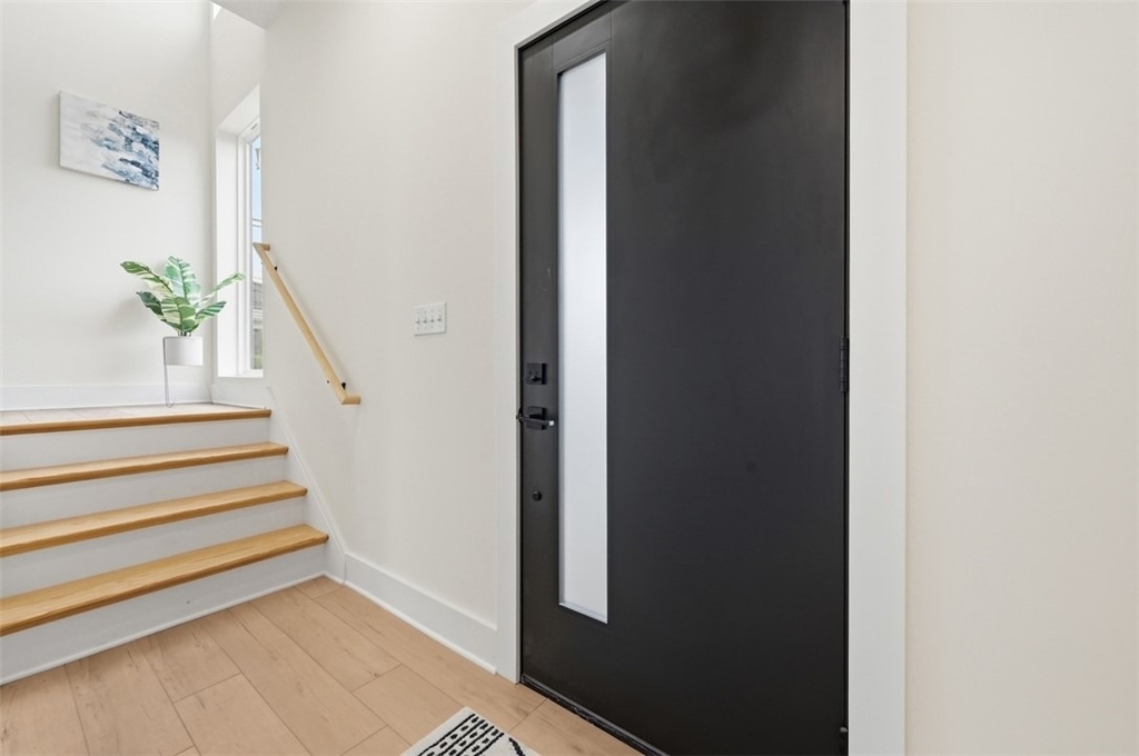1361 Hawthorne St - Photo 31