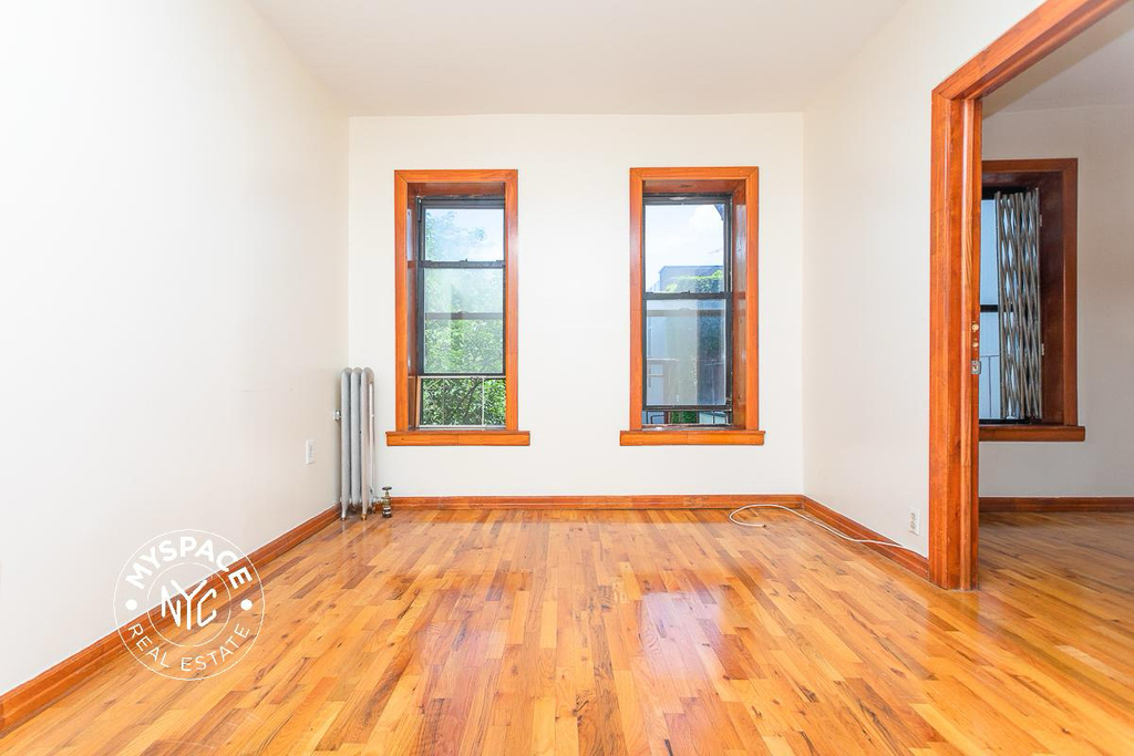 322 Rodney Street - Photo 1