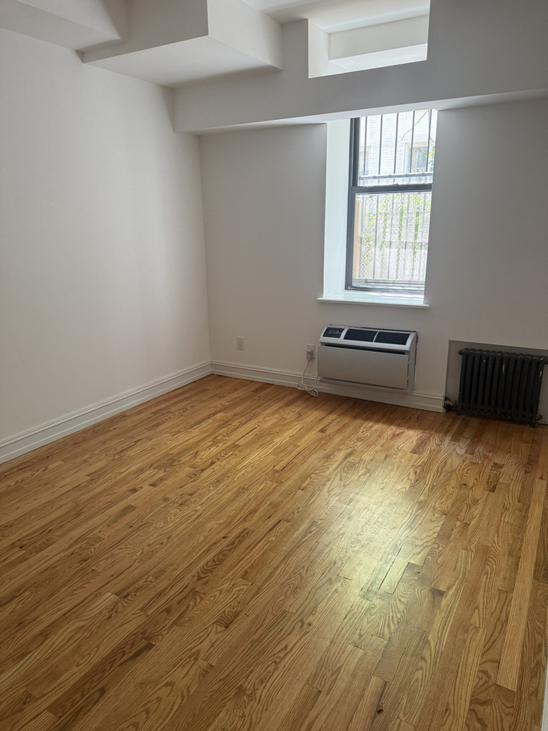 440 East 78th Street - Photo 5