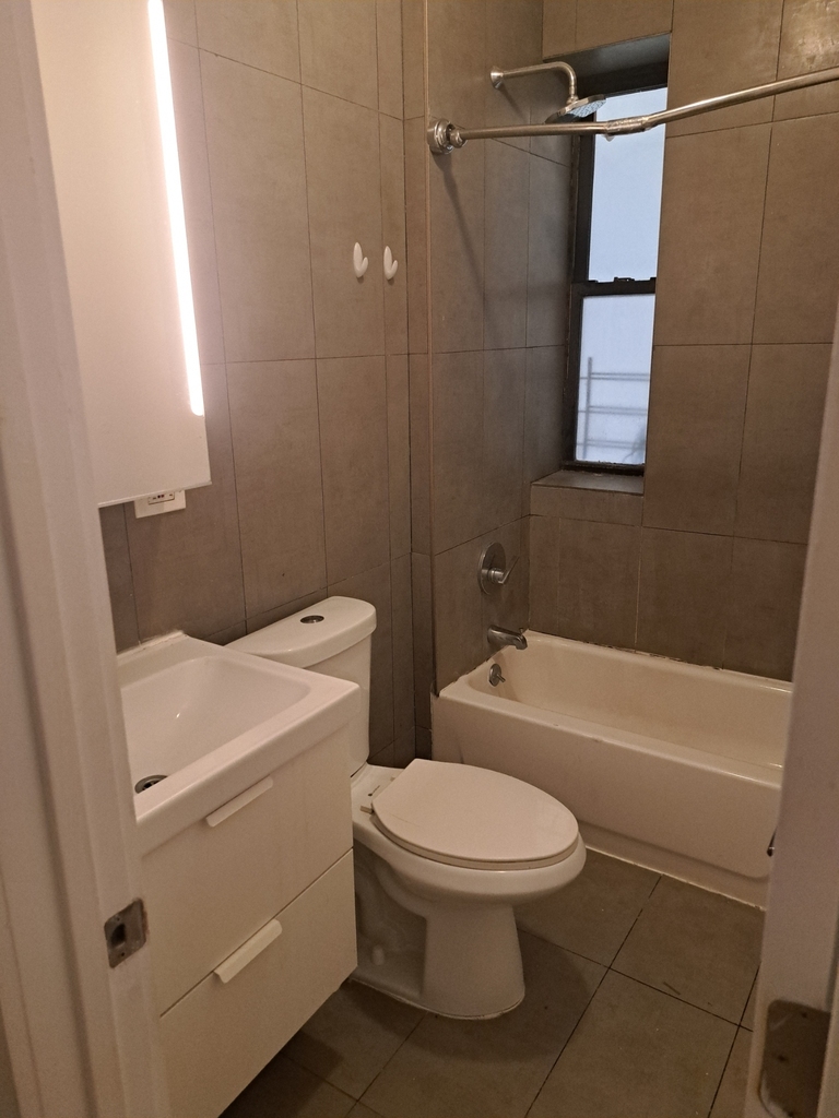 3694 Broadway - Photo 8