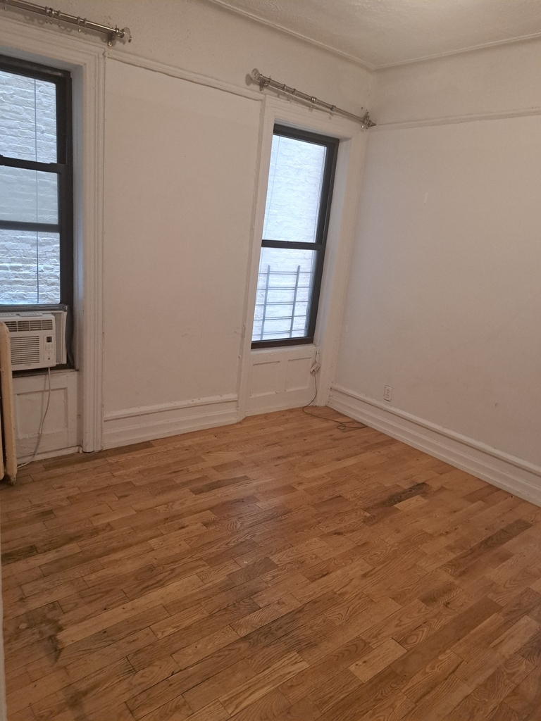 3694 Broadway - Photo 4
