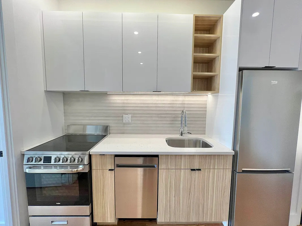1823 Woodbine Street - Photo 4