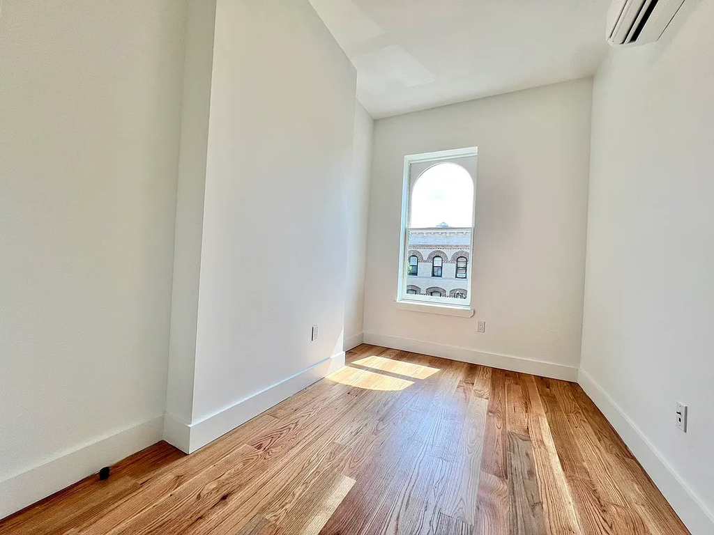1823 Woodbine Street - Photo 8