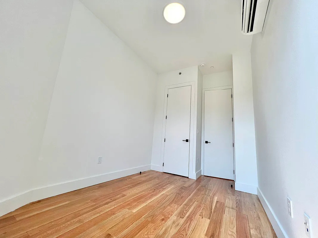 1823 Woodbine Street - Photo 9