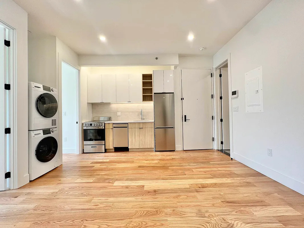1823 Woodbine Street - Photo 0