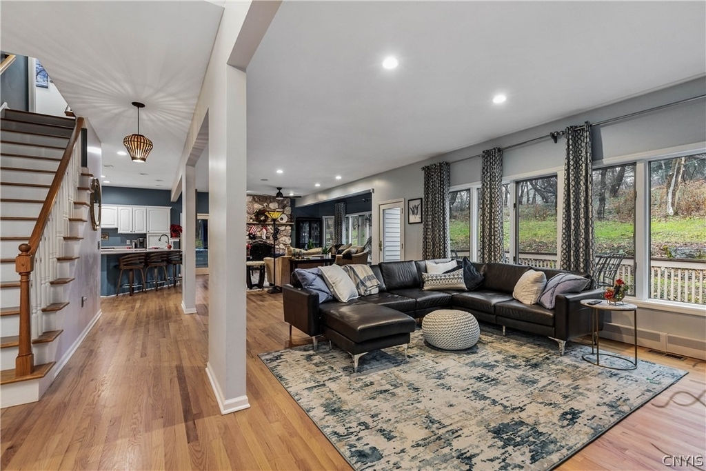 4892 Macgregor Lane - Photo 4
