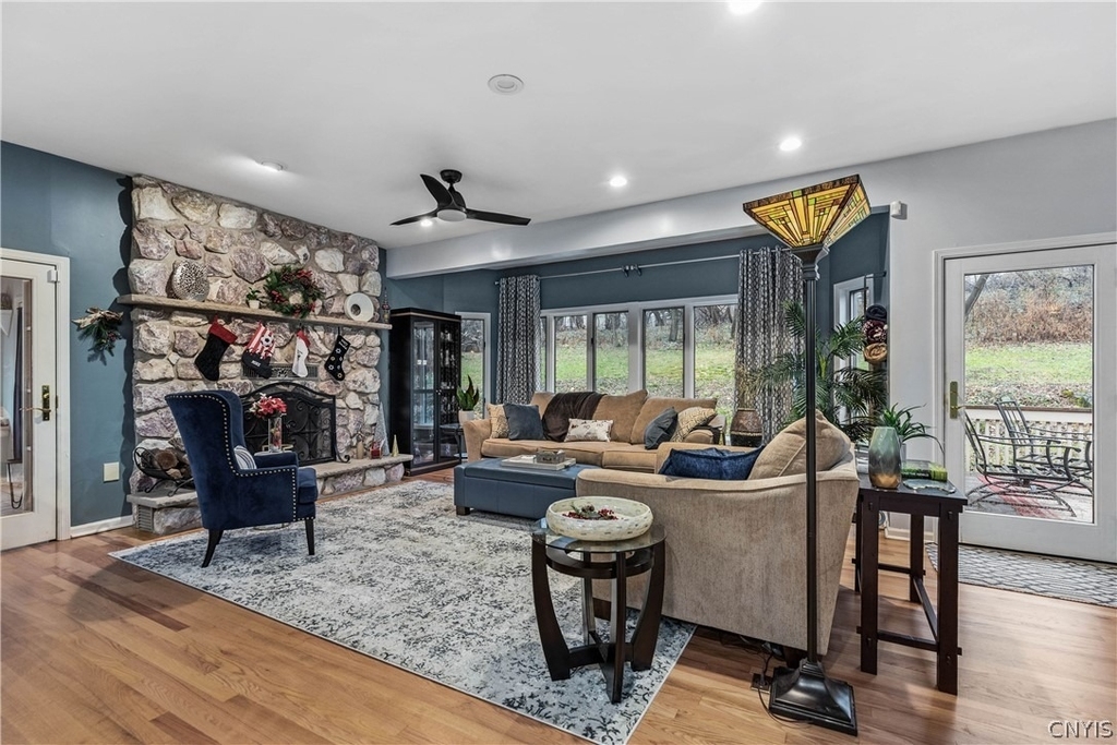 4892 Macgregor Lane - Photo 5
