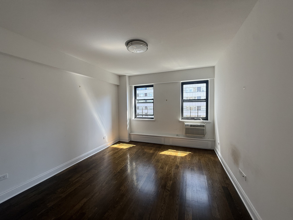 219 East 69th Street - Photo 13