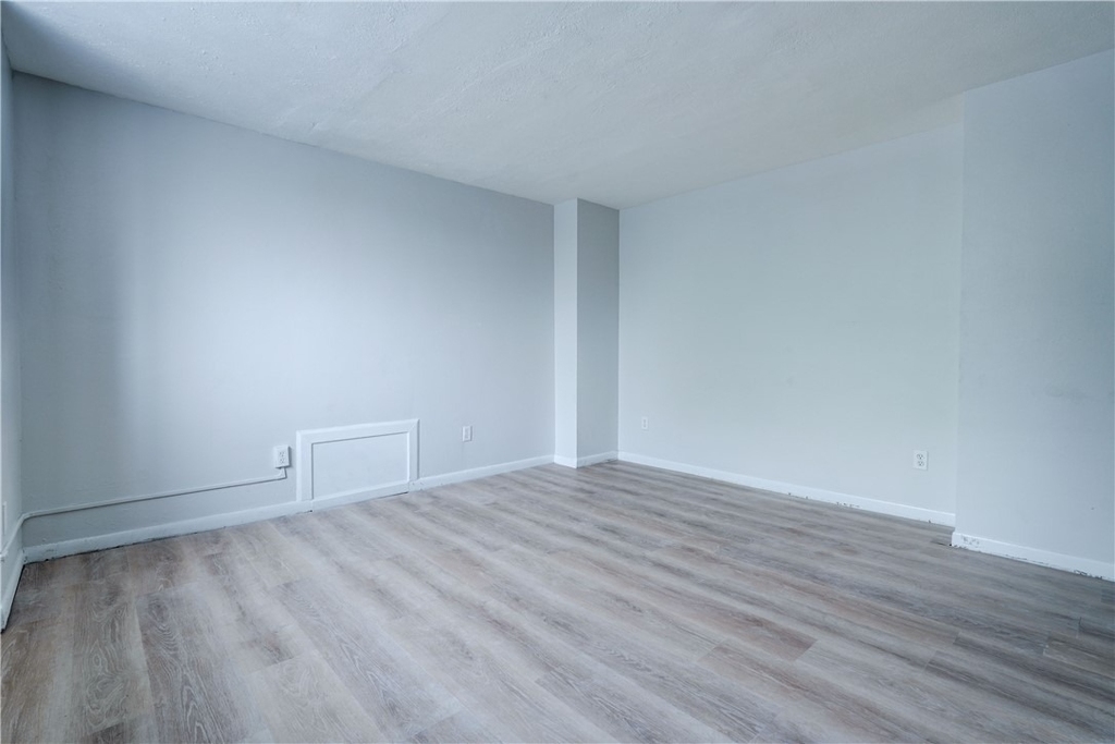 400 Main Street - Photo 6