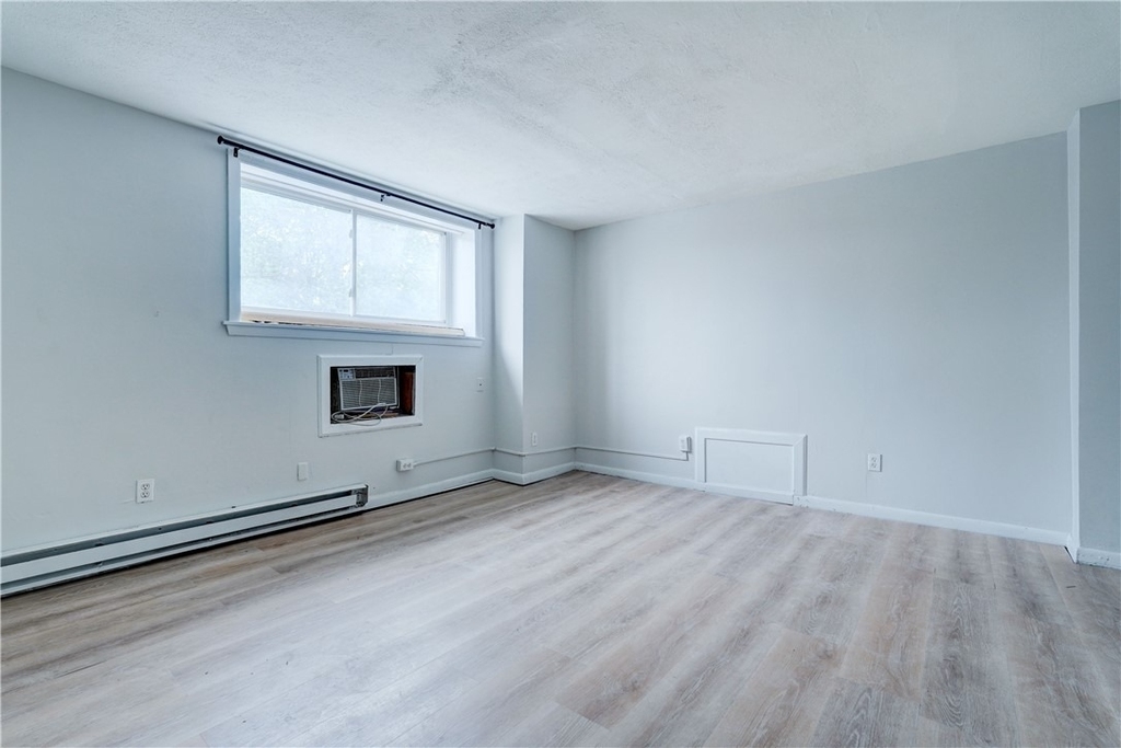400 Main Street - Photo 5