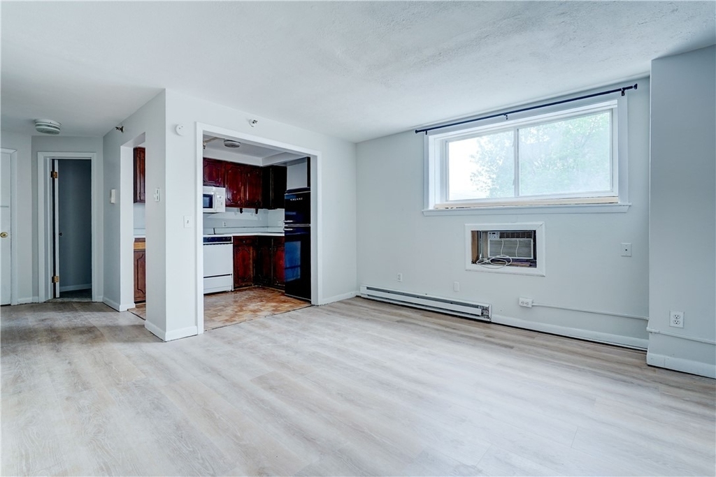 400 Main Street - Photo 1