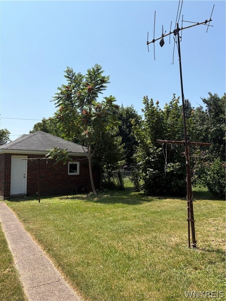 1761 Welch Avenue - Photo 3