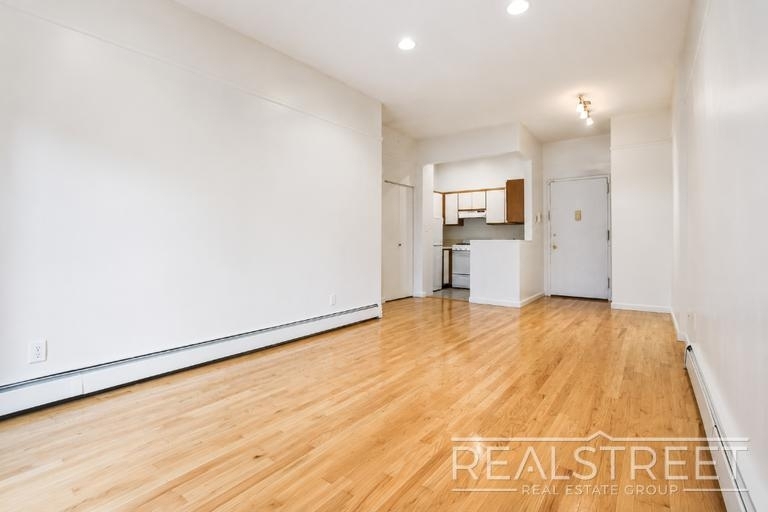 283 Sackett St - Photo 1