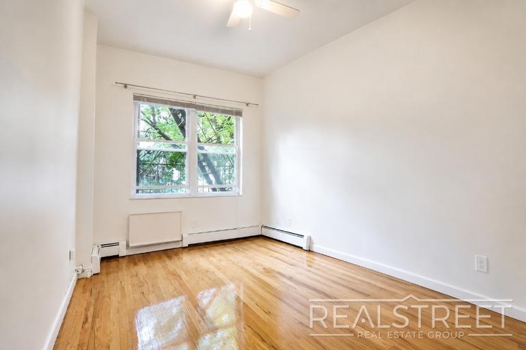 283 Sackett St - Photo 3