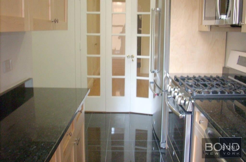 East 68th Street - Photo 2