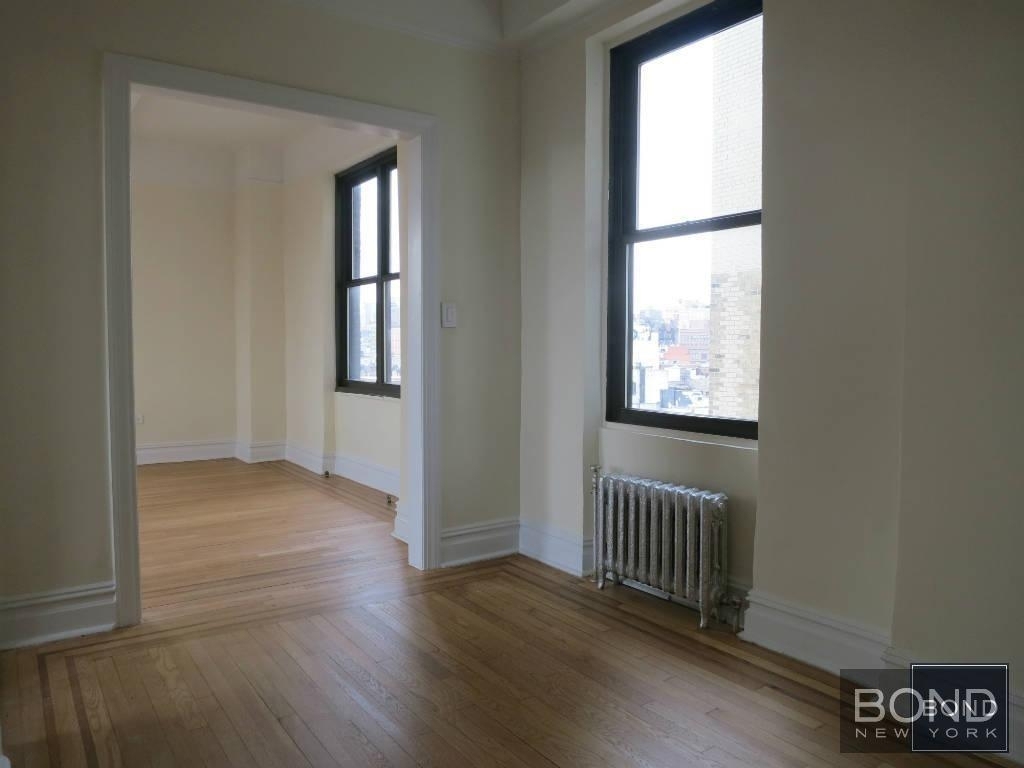 Second Avenue - Photo 3