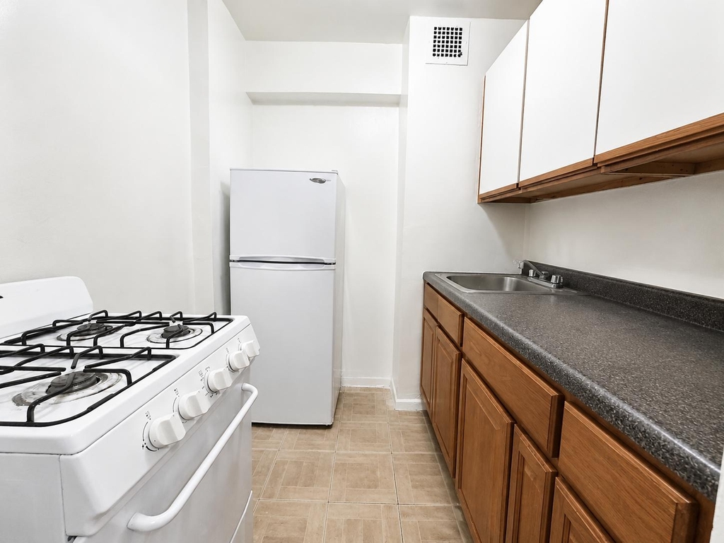 6645 Broadway - Photo 8