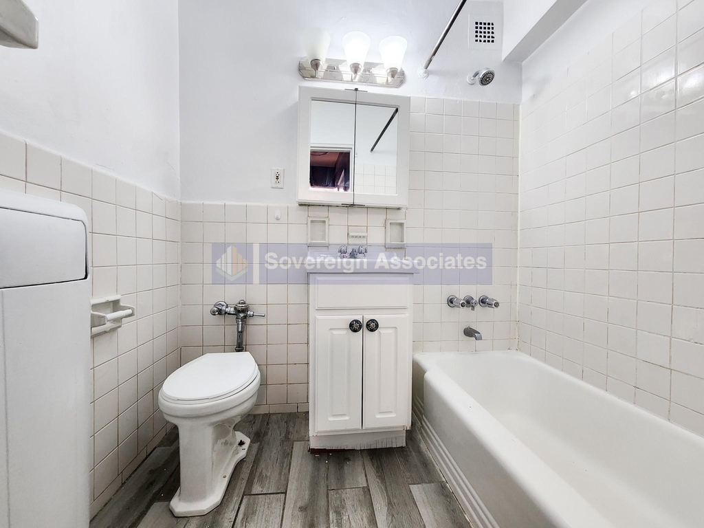 6645 Broadway - Photo 3