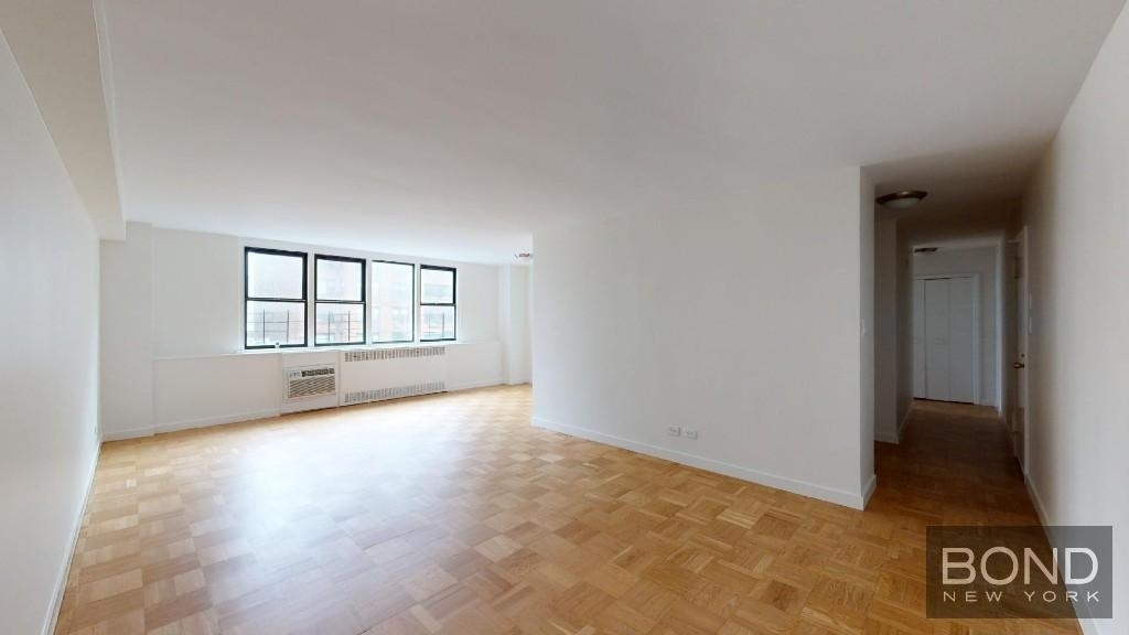 East 79th Street - Photo 0
