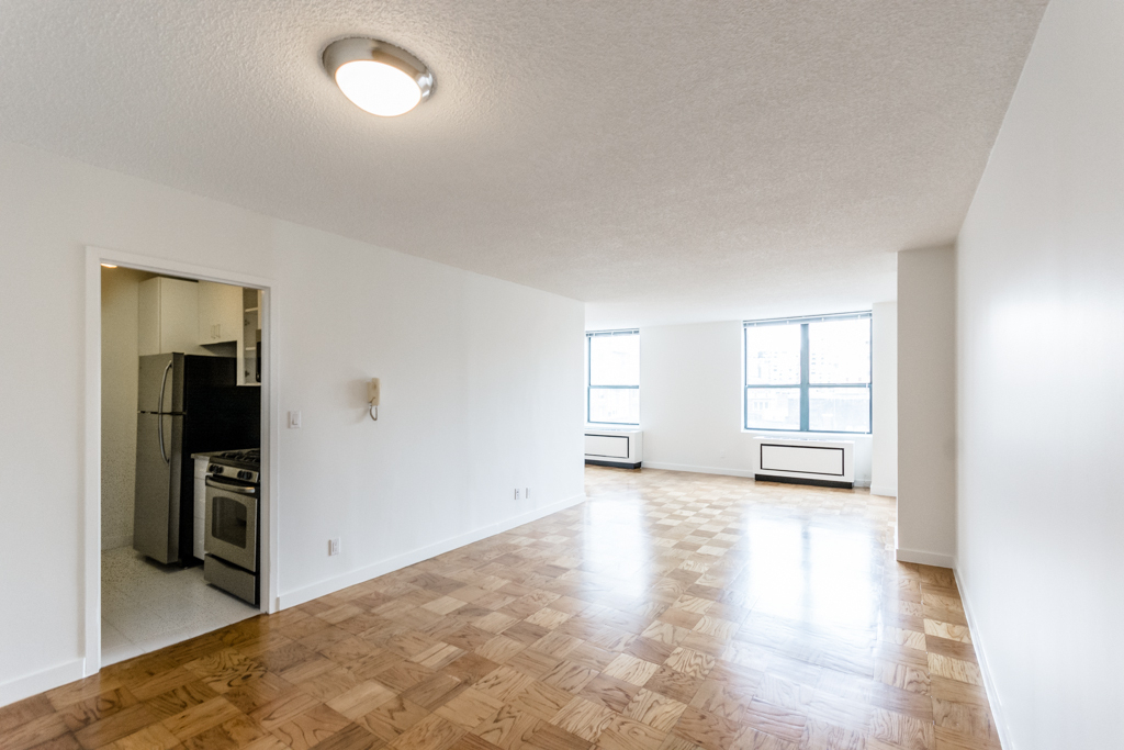 West 87th Street - Photo 0