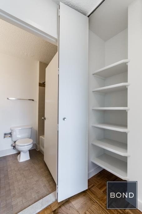 West 87th Street - Photo 9