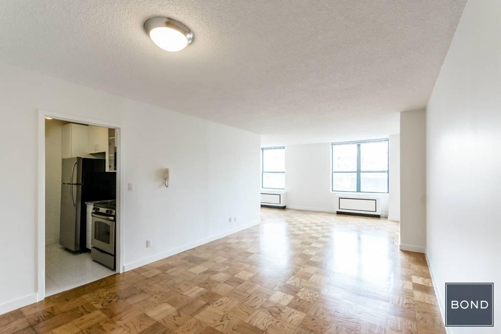 West 87th Street - Photo 5