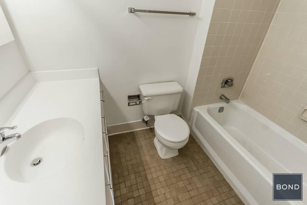 West 87th Street - Photo 10