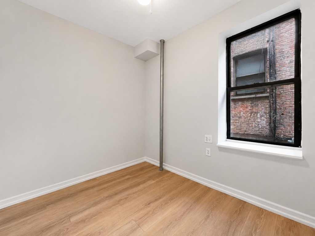 3415 Broadway - Photo 10