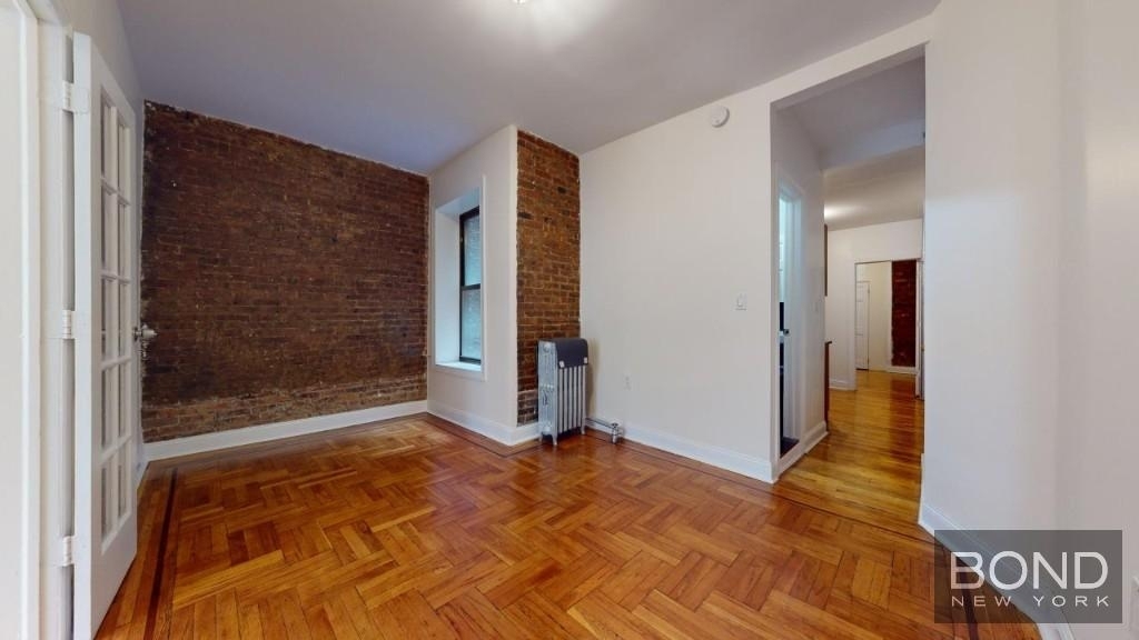 East 12th Street - Photo 1
