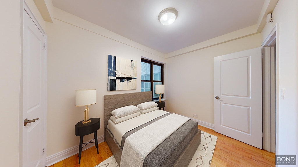 East 56th Street - Photo 7