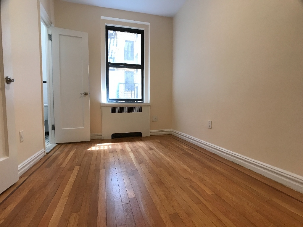 567 Fort Washington Avenue - Photo 4