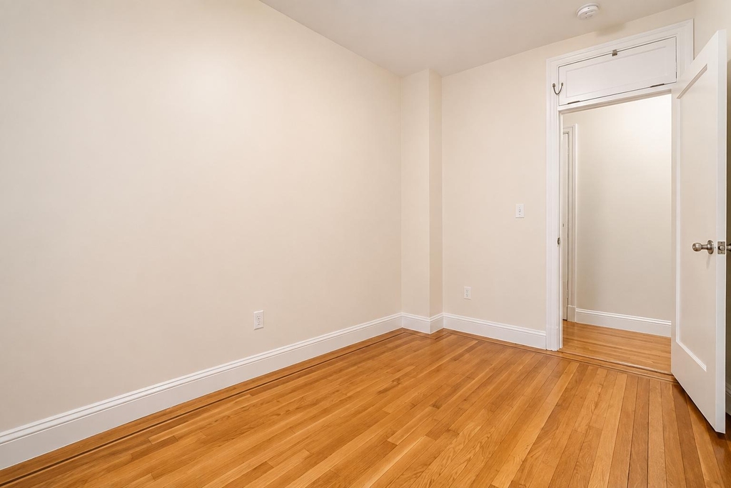 567 Fort Washington Avenue - Photo 4