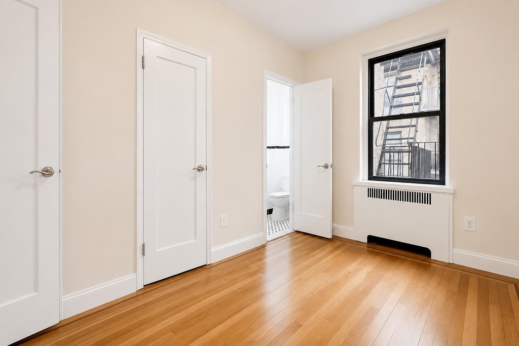 567 Fort Washington Avenue - Photo 3