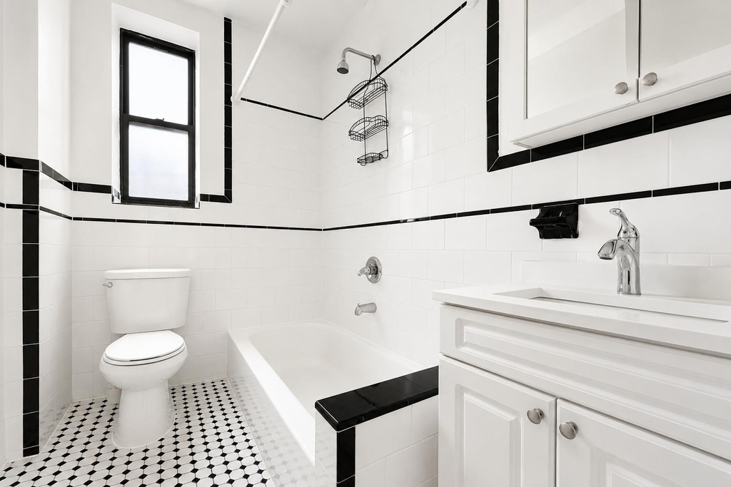 1803 Riverside Drive - Photo 9