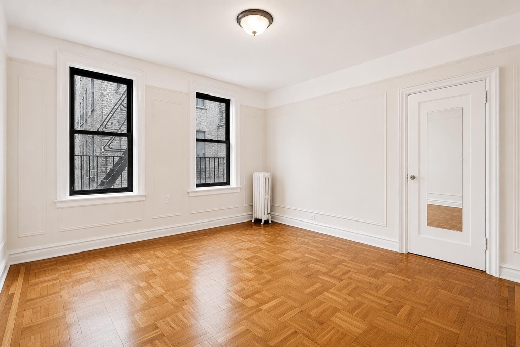 1803 Riverside Drive - Photo 5