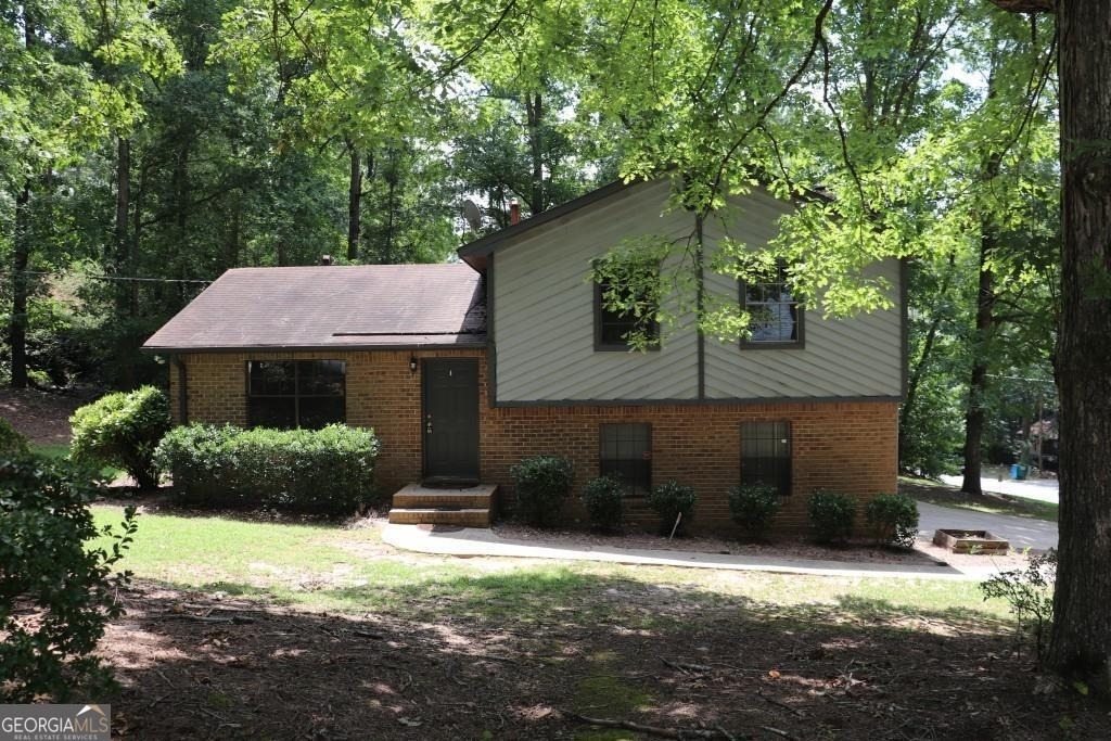 3932 Tanglewood Road - Photo 0