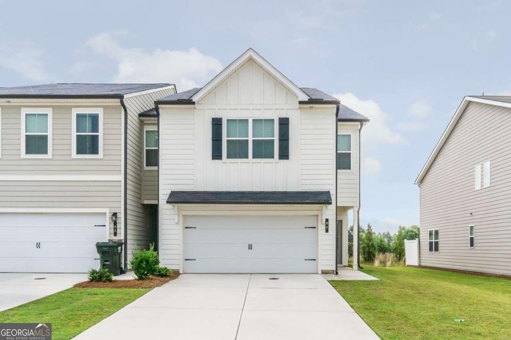 84 Founders Drive - Photo 0