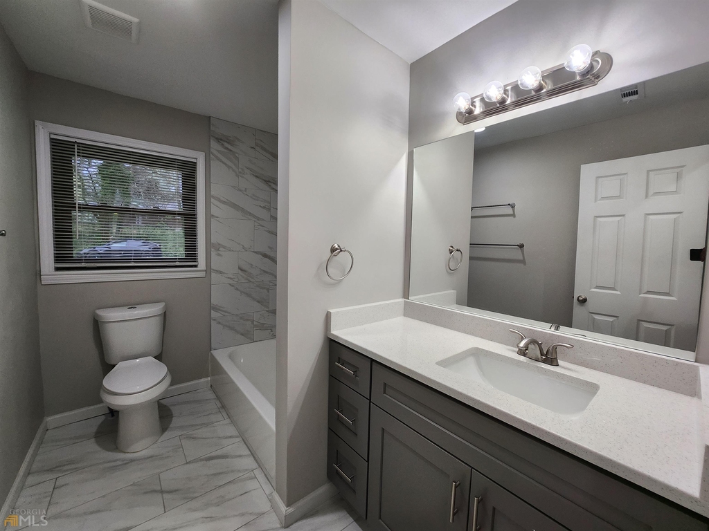 1858 Glen Echo Drive - Photo 3