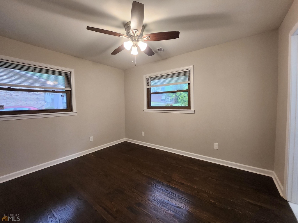 1858 Glen Echo Drive - Photo 8
