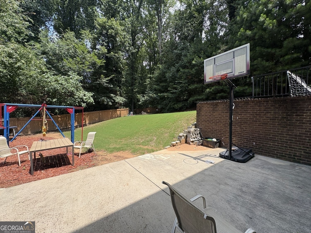 180 Village Green Court Sw - Photo 1